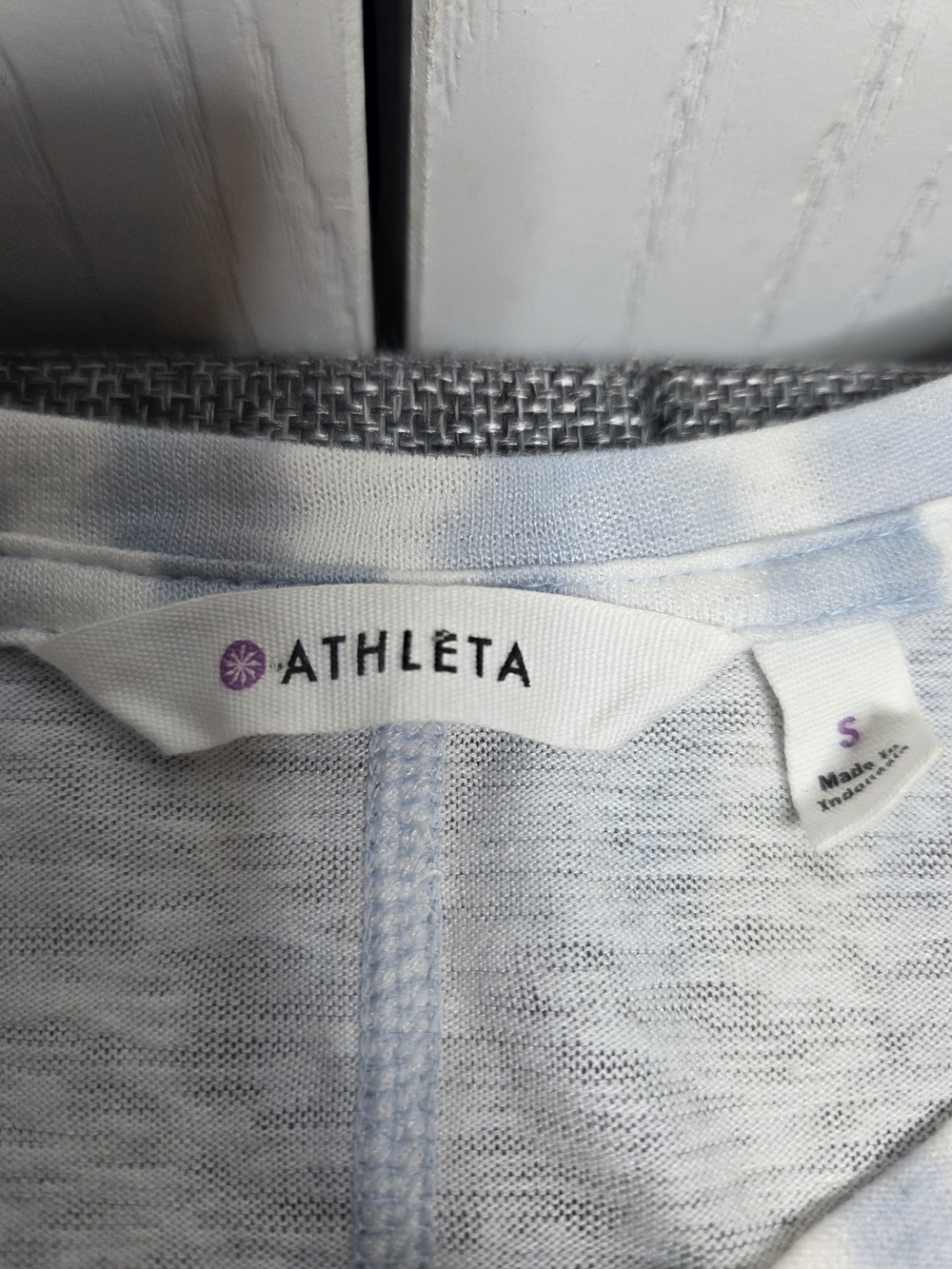 Athleta Light Blue Tie-Dye Activewear Lightweight Tank Size S - Picture 2 of 9